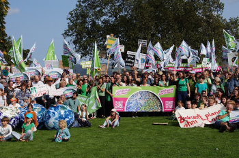 Swiss Greens push for fossil fuel phase-out plan and socially fair climate transition