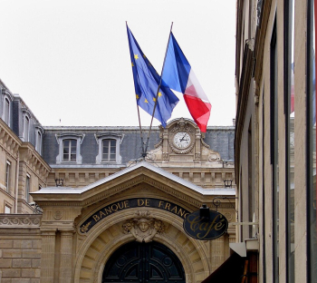France’s growth outlook slashed as consumers and businesses pull back